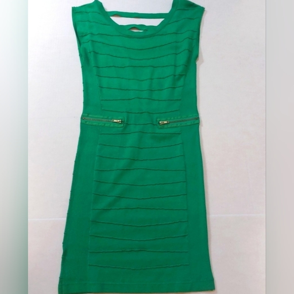 Xoxo Woman Green Dress with Gold Zipper. Extra Large - Picture 2 of 16